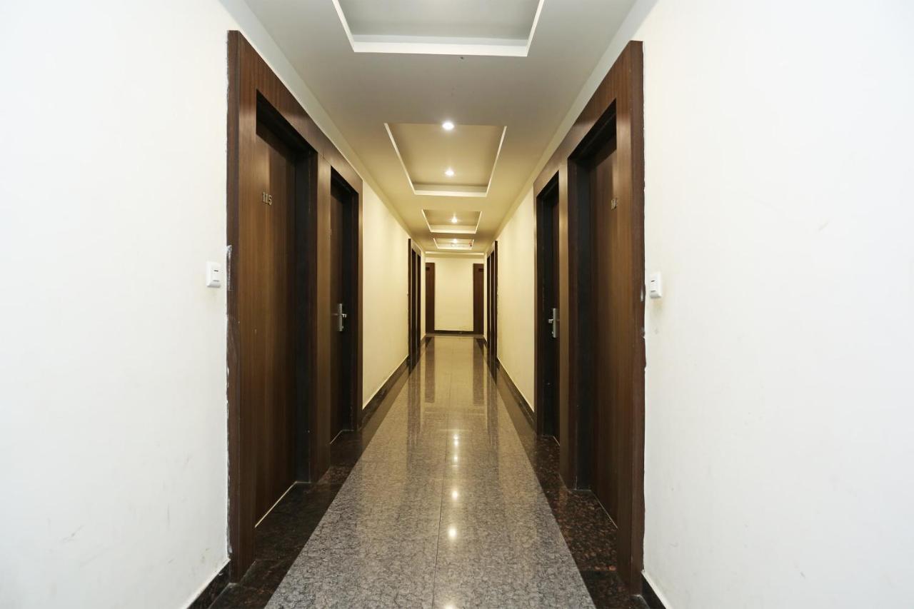 Capital O 3600 Hotel Royal Windsor Kathgodam Екстер'єр фото